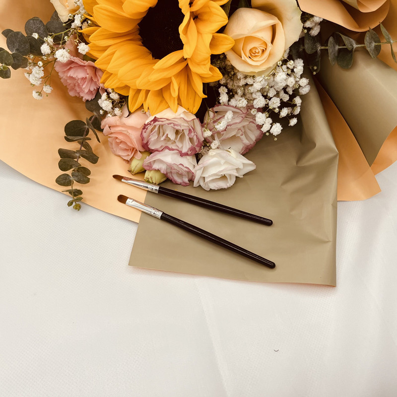 Cepillo de labios directo de fábrica mango de plástico cepillo de ojos y labios cepillo de labios de alta gama cepillo de maquillaje de mango largo trabajador de maquillaje de belleza