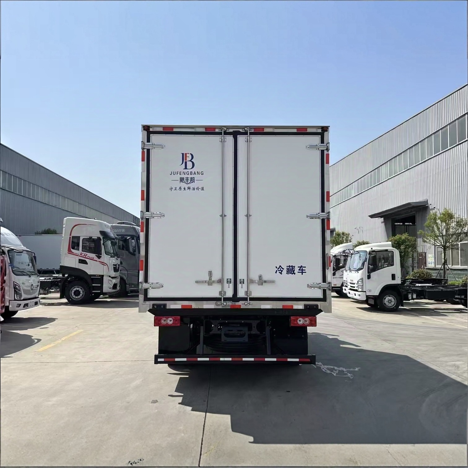 福田欧马可小黄牌4米2排半冷藏车 4米2带卧铺的黄牌冷藏车