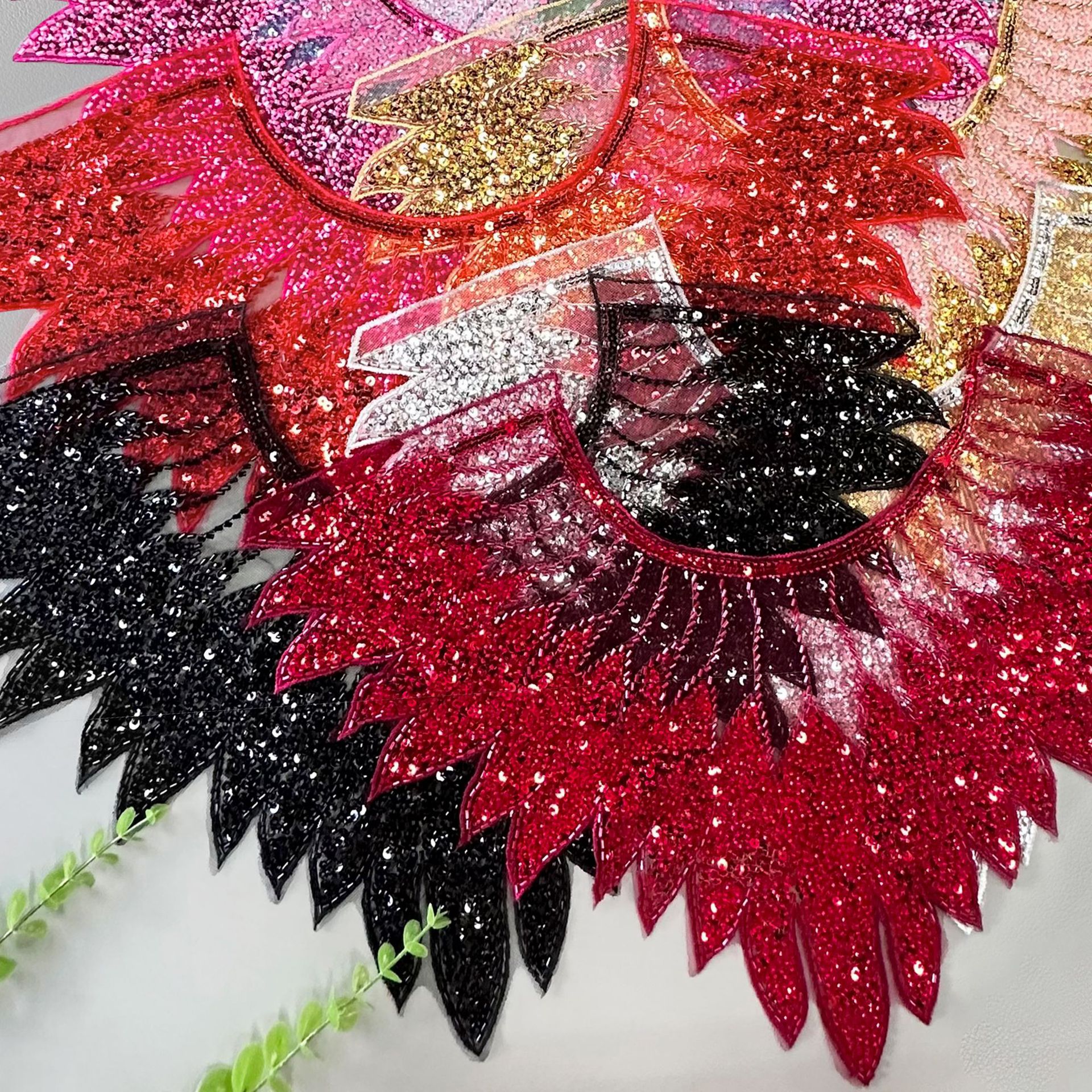 Fabricación pesada bordada malla frontal pecho sequin de perlas bordadas calcomanías vestido de mujer rendimiento vestido accesorios de encaje image 5