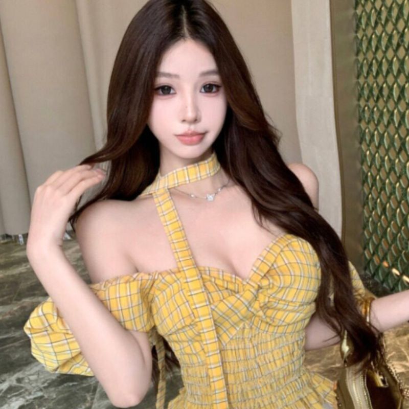 Hong Kong Style Summer New One-Shoulder Tube Top for Women with Puff Sleeves, V-Neck, Plaid, Slim Fit, Short Camisole for Women, Cross-Border Hong Kong Style Summer New One-Shoulder Tube Top for Women with Puff Sleeves, V-Neck, Plaid, Slim Fit, Short Camisole for Women, Cross-Border