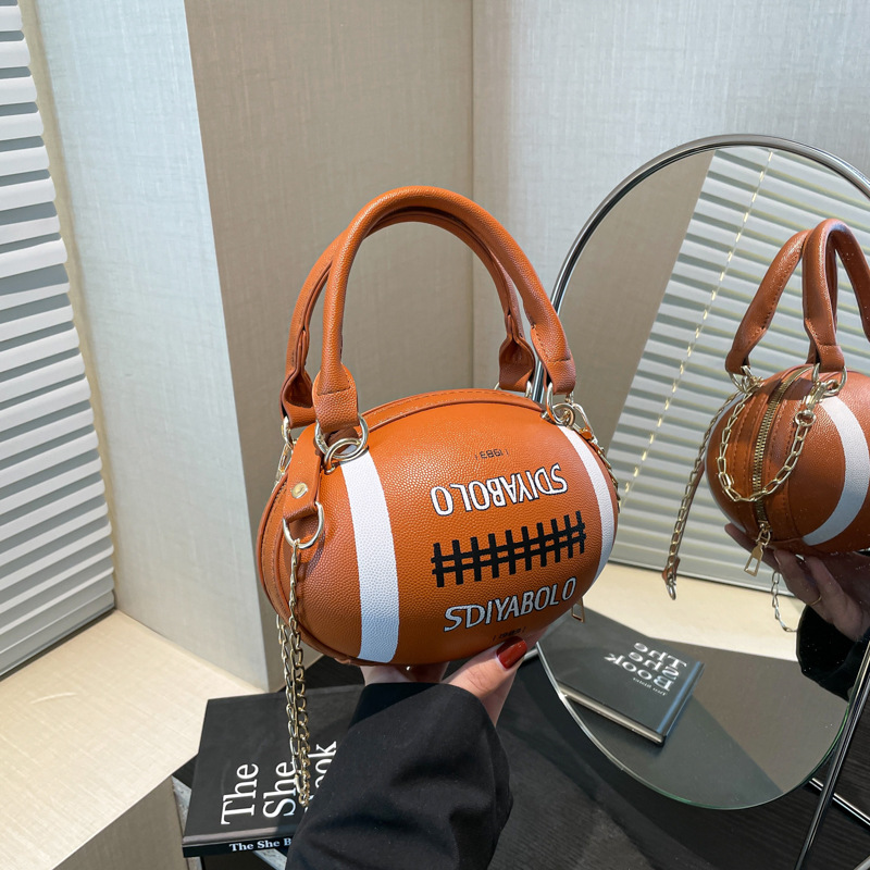 Bolsas de fútbol personales 2025 primavera nuevo paquete blando japonés personales letras de contraste de color tendencia de moda crowdsourcing