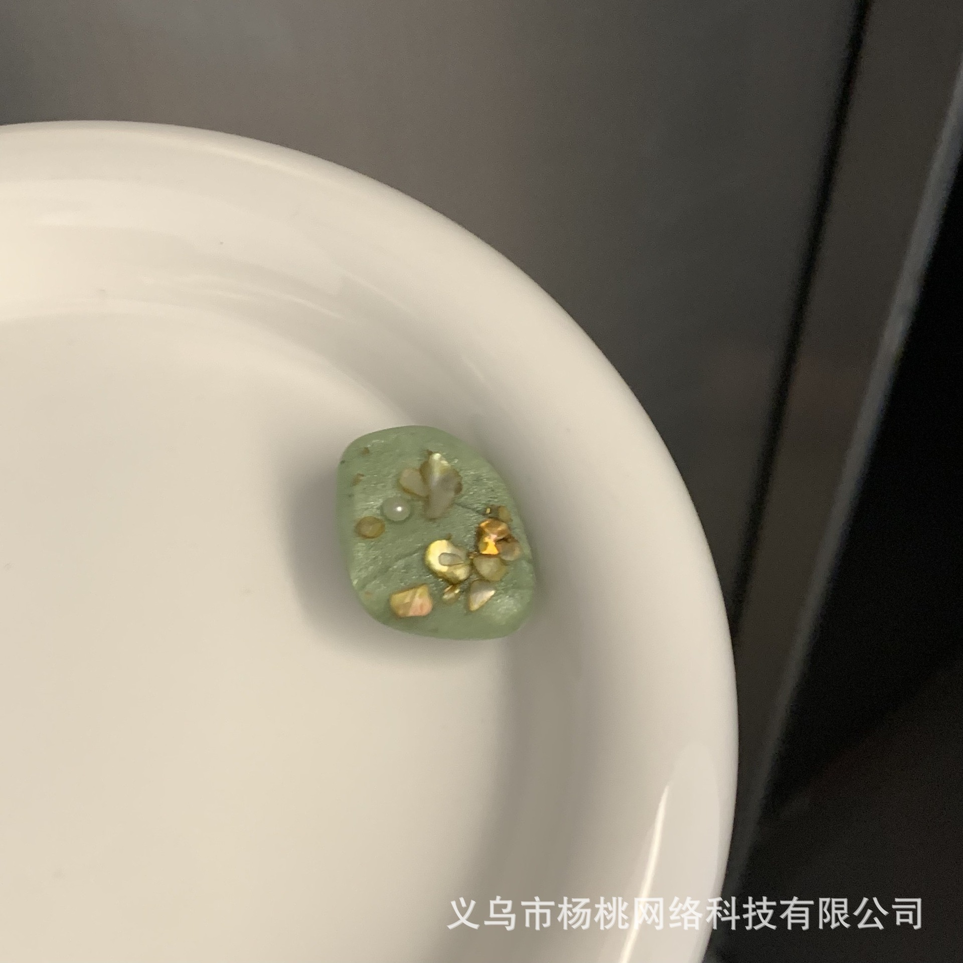 Butterfly Princess nuevos accesorios de zapatos agujeros de alta calidad, botones de zapatos agujeros de color púrpura, botones de botones de botones