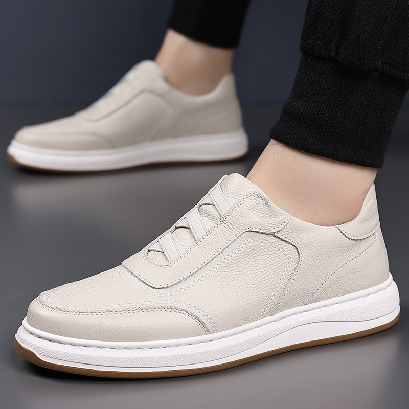 Piel de vaca de primera capa de verano nuevos zapatos casuales para hombres, zapatos blancos transpirables de cuero para hombres, zapatos de cuero de todo fósforo, zapatos de hombre