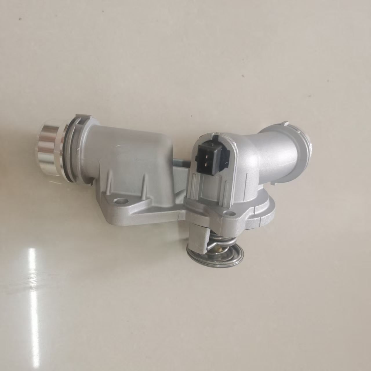 11537509227 11531437040 11531436823 Is Suitable for Bmw Thermostat 3 Series 5 Series Z4