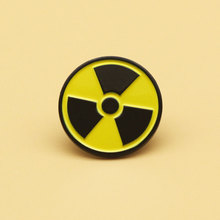 放射性辐射标志徽章背包牛仔衣时尚配饰小饰品潮流创意金属胸针