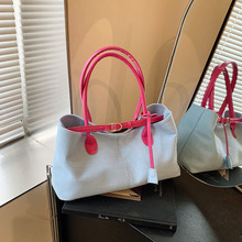 �����r�����eţ�в�Ҹ�°���2025�¿�������ٴ�ͨ�چμ�����Ů��