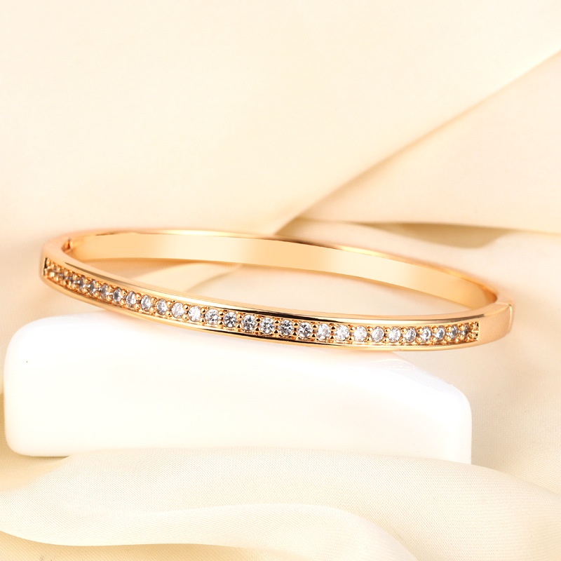 Seiko Fashion Light Luxury Pulsera de cielo estrellado con diamantes completos para mujer, pulsera de diamantes de imitación versátil y elegante, venta al por mayor y envío directo.