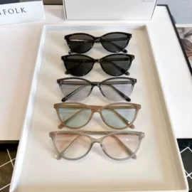 太阳镜;框架眼镜;眼镜盒/包