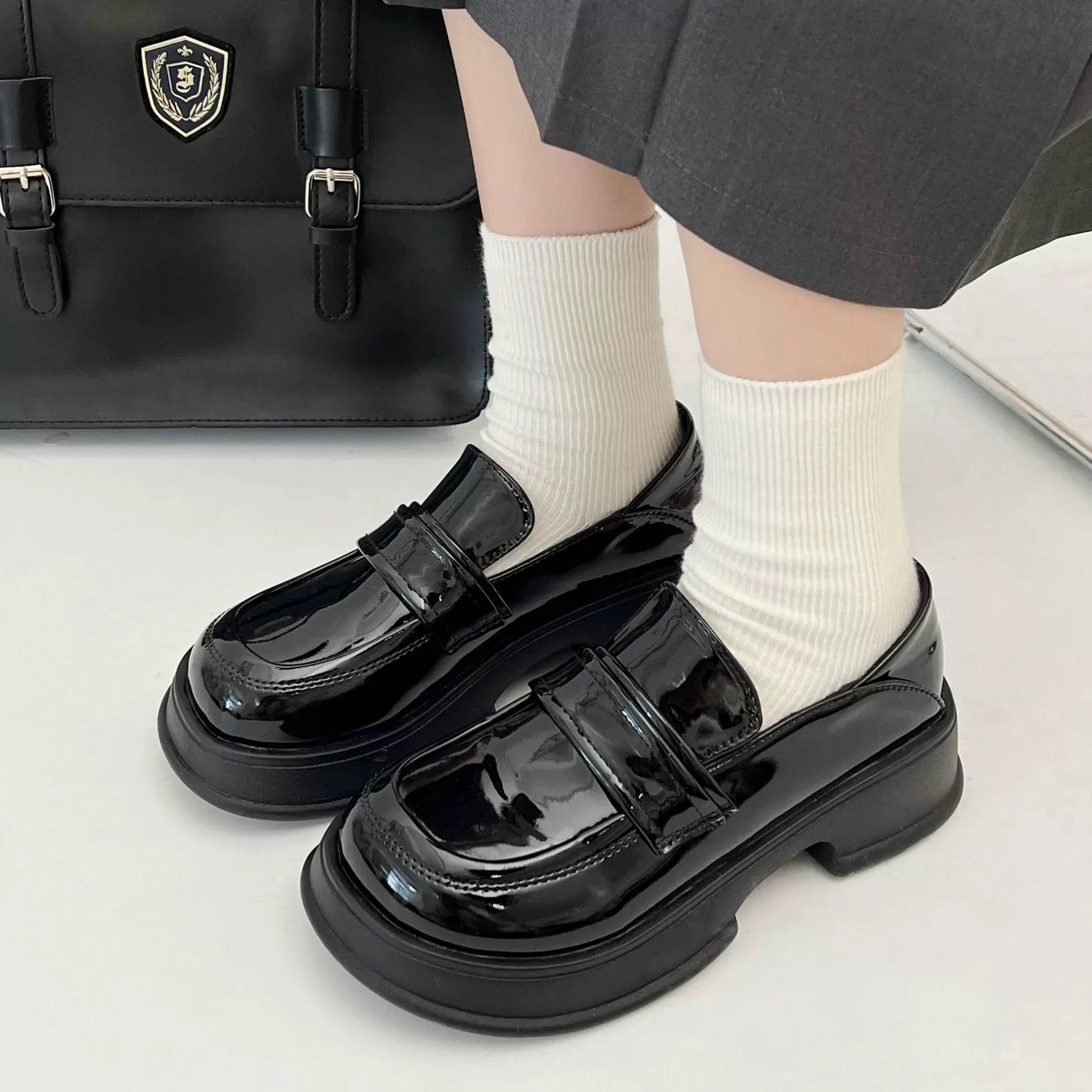 女王范法式厚底乐福鞋女2022新款秋冬百搭粗跟复古英伦风小皮鞋
