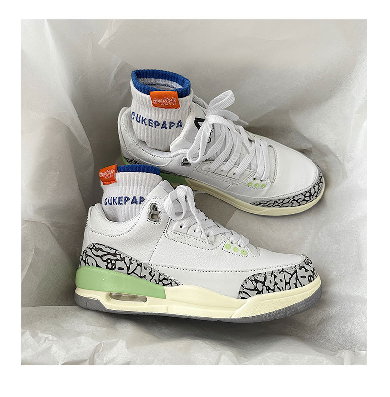 2023 Frühjahr neue Luftkissen-Sportschuhe männliche und weibliche Studenten Basketballschuhe Nische lässige kleine weiße Schuhe Paar Laufschuhe_voghion.com