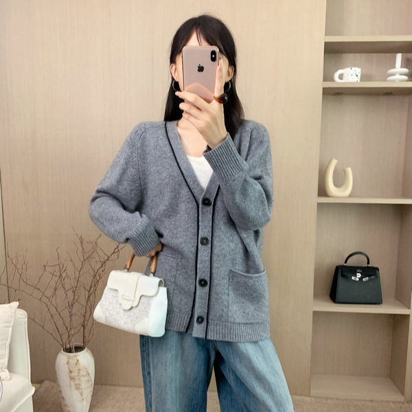 Lazy and Relaxed All-Wool V Neck Knitted Cardigan for Women in Autumn and Winter New Loose Casual Versatile Sweater Jacket