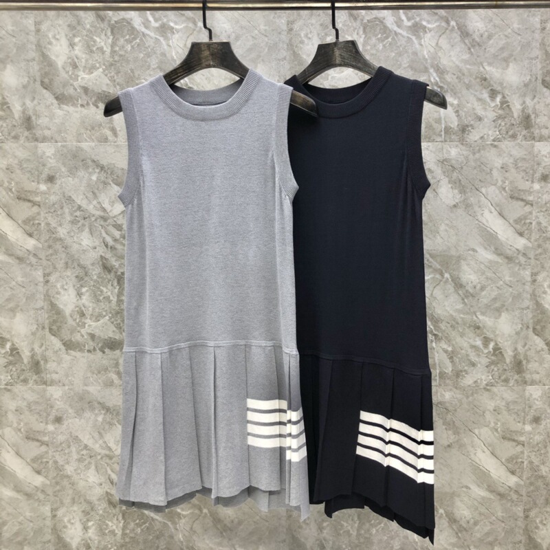TB Factory Direct high quality Sleeveless Crewneck Knitted Four-bar Pleated dress Dress Summer Fashion All-match
