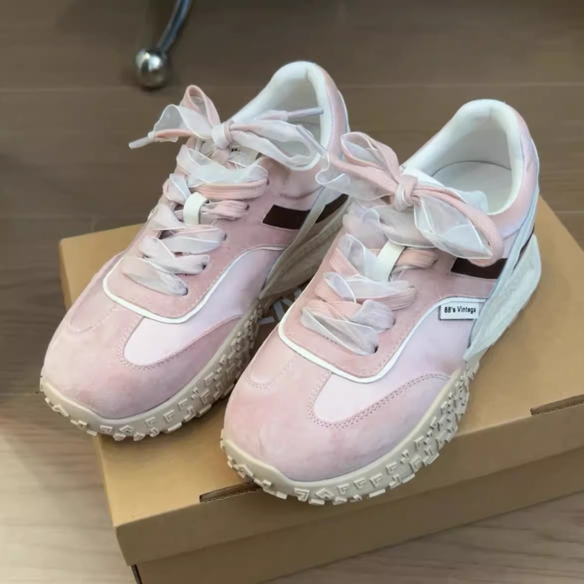 [Aumento de altura interior 7cm] Gump zapatos para mujeres 2025 nuevos zapatos casuales pequeños con suela gruesa de cinta de color de zapatos de entrenamiento de la ley