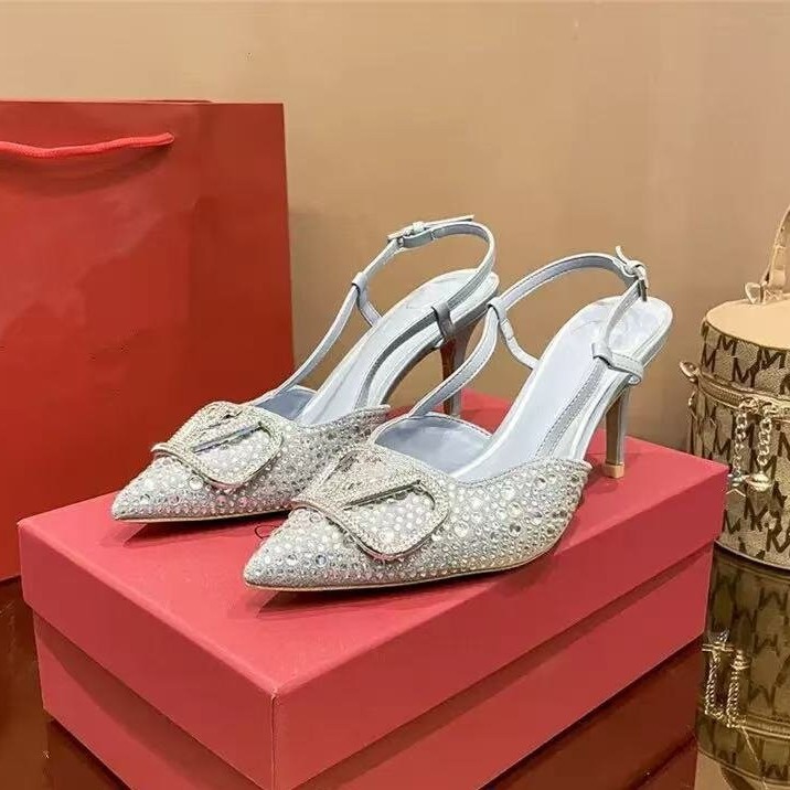 Zapatos de diseño italiano de verano nuevo super仙 diamante punta sandalias de talón alto banquete de boda