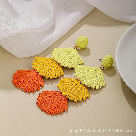 진한 노란색과 밝은 노란색