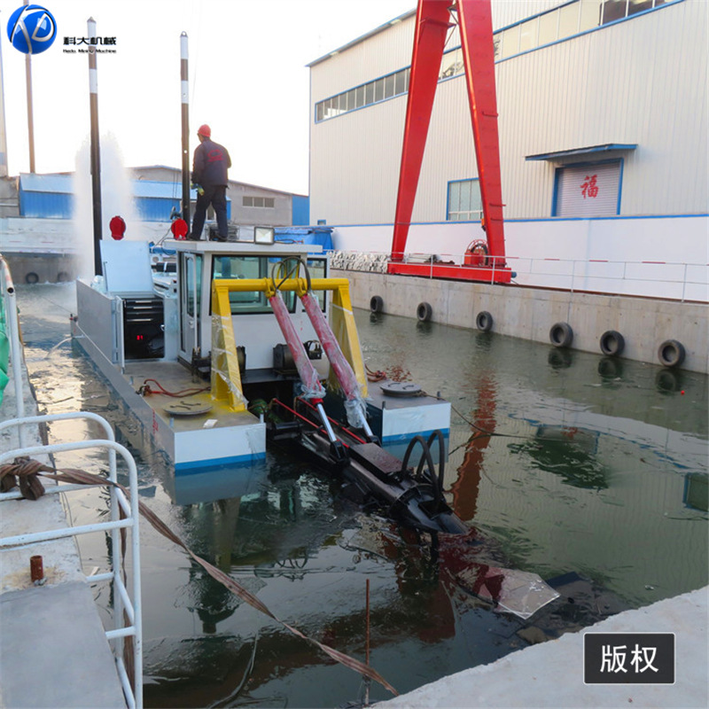 6寸液压绞吸式挖泥船工作现场  小型河道清淤设备  城市水库清淤