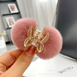 包挂件;毛球;钥匙扣及钥匙扣配件