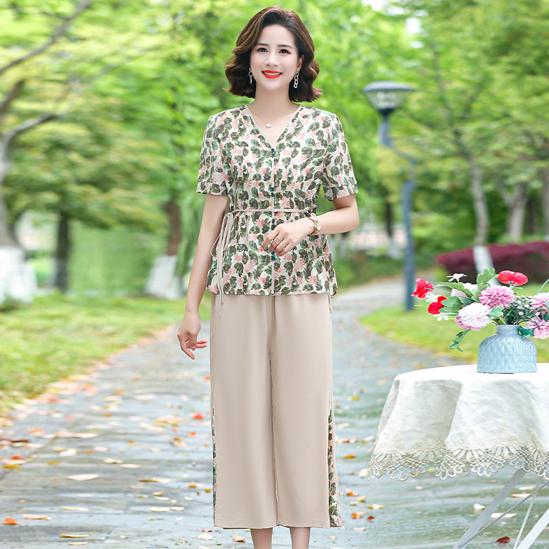 2024 Spring and Summer Middle-aged Casual Suit Top Pants Fabric Mother's Two-piece Large Size Women's Short Sleeve