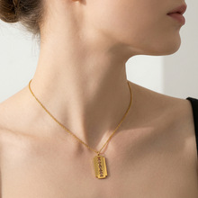 ins�L�OӋ����횵���Ů �����Ʒ�r��С���OӋ�е��Ƶ�Ƭ�i�