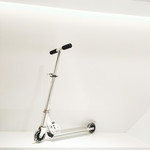 工厂批发两轮儿童滑板车便携升降折叠全铝滑步车青少年脚踏车