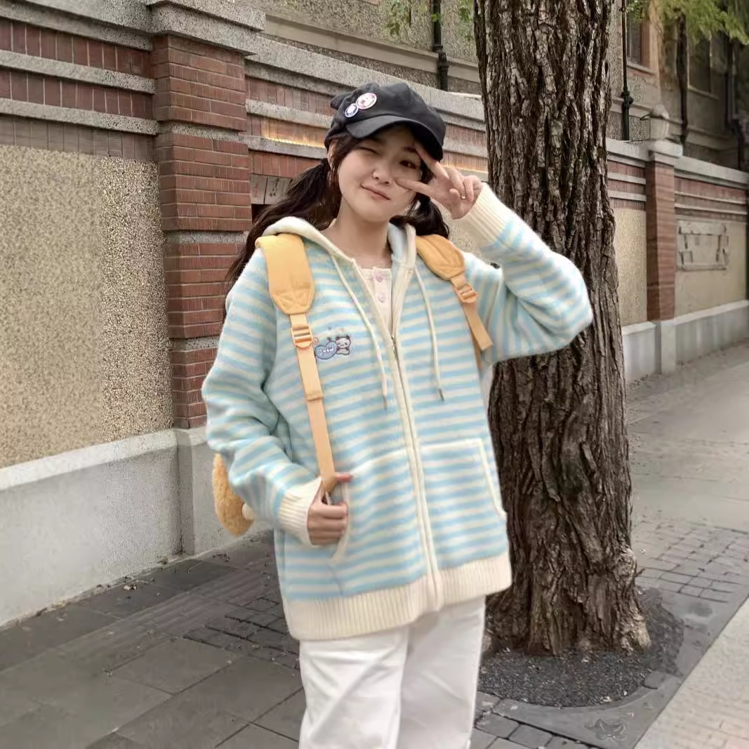 스트라이프 블루 스웨터 [Kalanzi 카운터 품질]