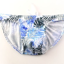 供应批发男士泳裤印花速干低腰性感三角泳裤厂家直供跨境外贸代发