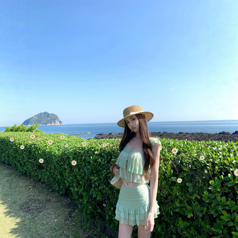 Okmashop "Yi Mengling's Style" Vacation Chiffon Set for Women, Summer Pure Desire Top + Skirt Two-Piece Set Okmashop "Yi Mengling's Style" Vacation Chiffon Set for Women, Summer Pure Desire Top + Skirt Two-Piece Set