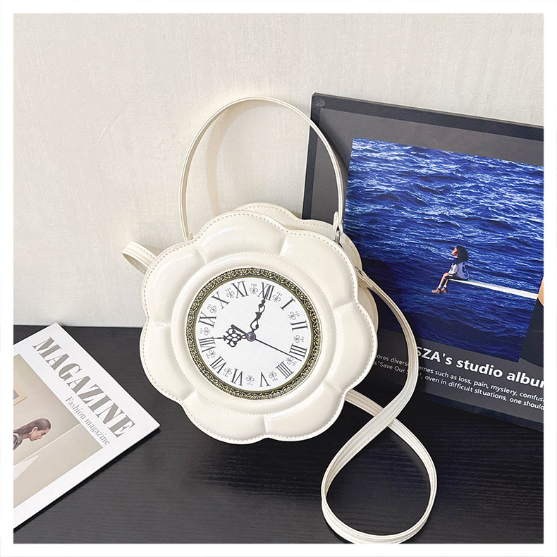 Clock-Style Fashion Personality Large-Capacity Shoulder Bag for Women, Retro Trendy Niche Design Versatile Simple Crossbody Bag