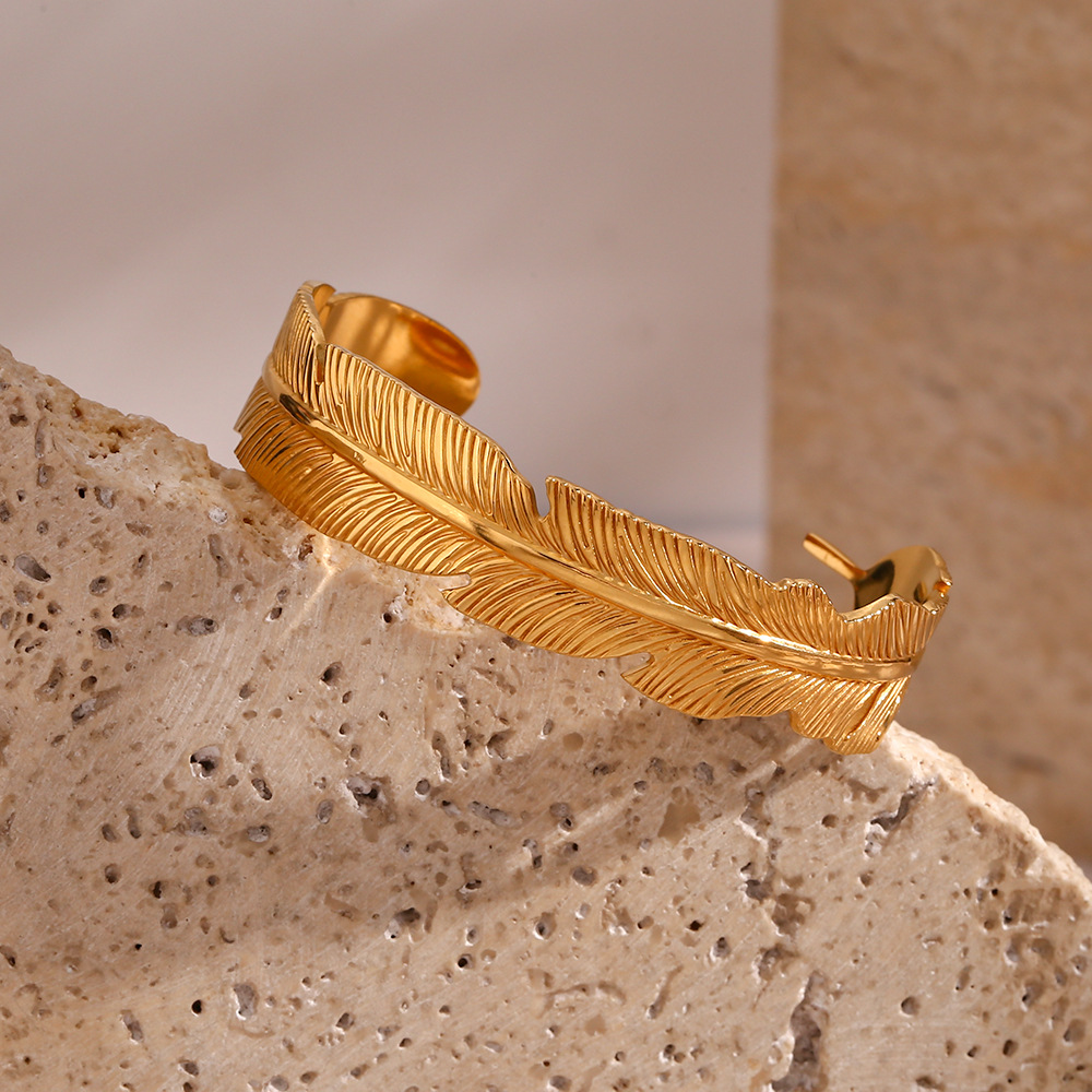 Simple Stainless Steel Plated 18K Golden Open-End Leaf Bracelet