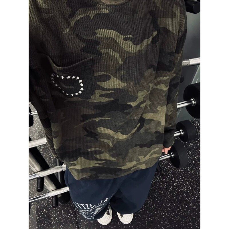 American-Style Camouflage Waffle Star Print Long-Sleeve T-Shirt for Men and Women with Unique Design, Round Neck, Pocket Top for Early Autumn
