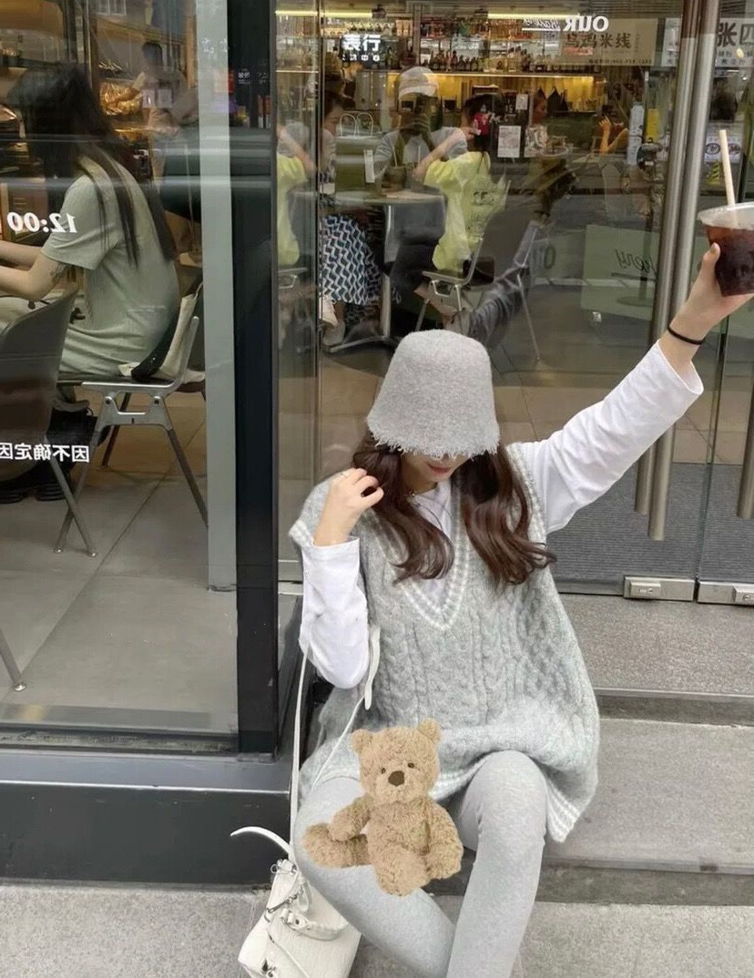 
韩版叠穿无袖毛衣女 V领宽松套头条纹马甲新款麻花无袖针织背心潮