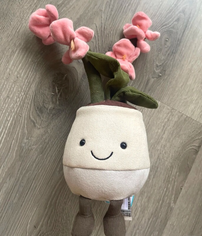 国産ジェリーキャットと同じスタイルの水仙、チューリップ、ヒマワリ、デイジー、大輪の花、鉢植えのおもちゃ、花束|undefined