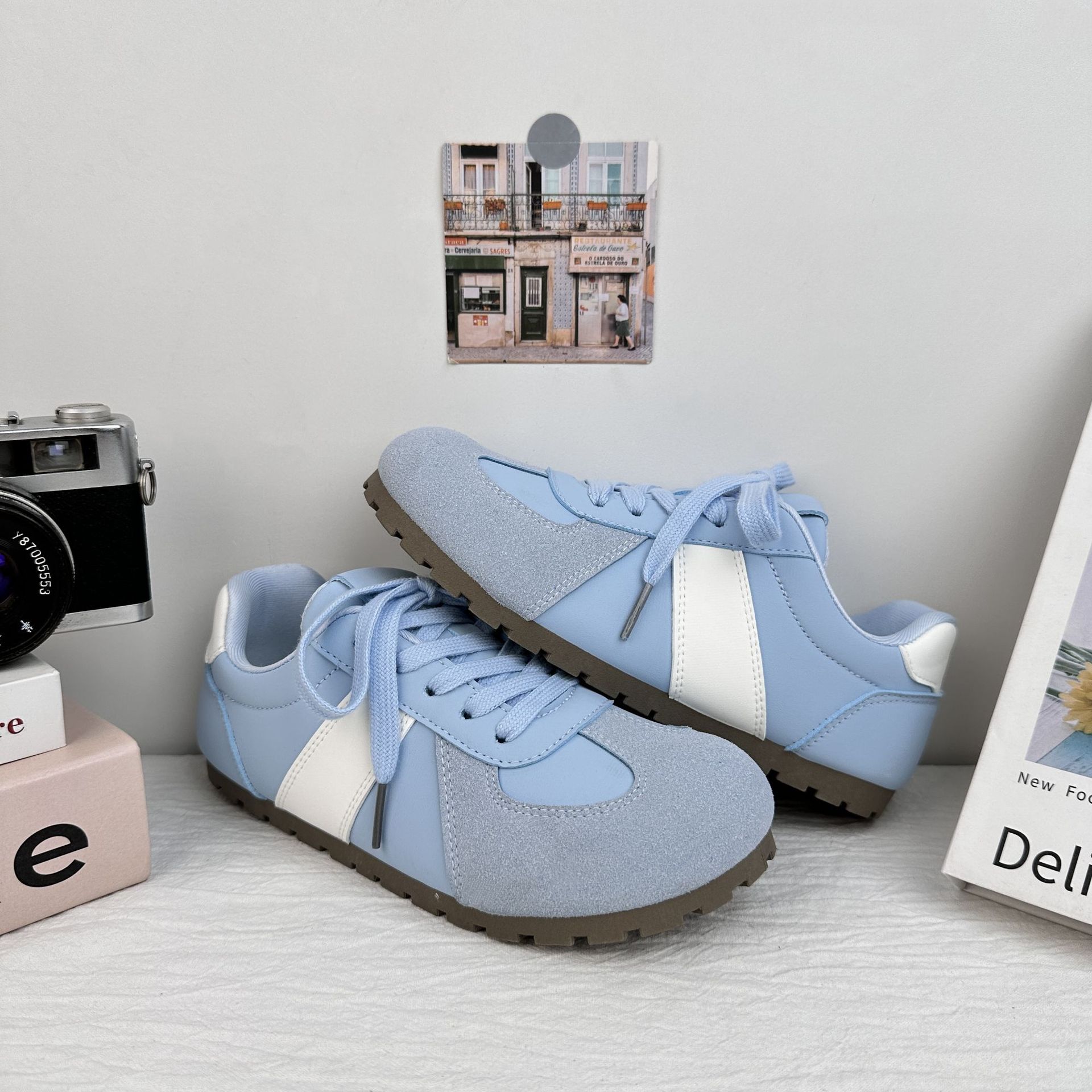 YUANBO explosión de zapatos de mujer de entrenamiento de verano 2025 nuevos zapatos casuales de nicho ligeros transpirables zapatos de moda pequeños zapatos blancos