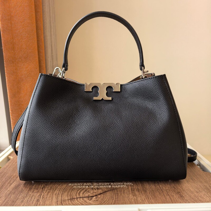 TB double T buckle Elenor handbag, made of textured matte leather, a stylish and versatile shoulder bag for commuting, exuding a sophisticated and elegant vibe TB double T buckle Elenor handbag, made of textured matte leather, a stylish and versatile shoulder bag for commuting, exuding a sophisticated and elegant vibe