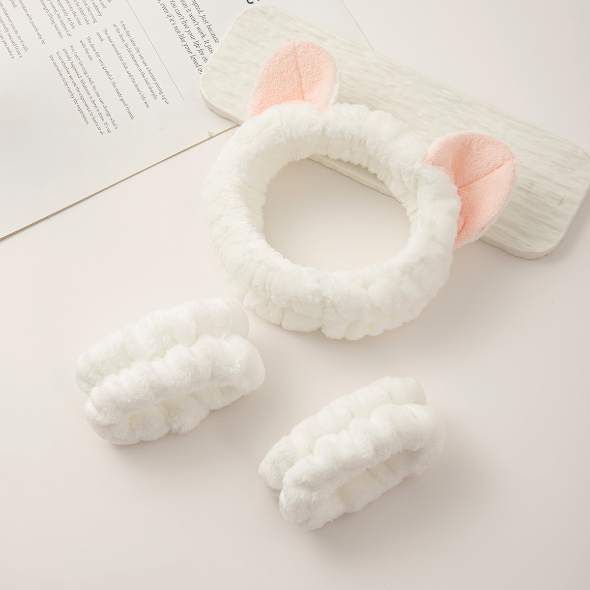 Otoño y invierno nuevo super lindos dibujos animados animal correa de cabello conjunto de correa de muñeca a prueba de humedad presión protector de cabello de muñeca lavado de la cara accesorios de cabello al por mayor