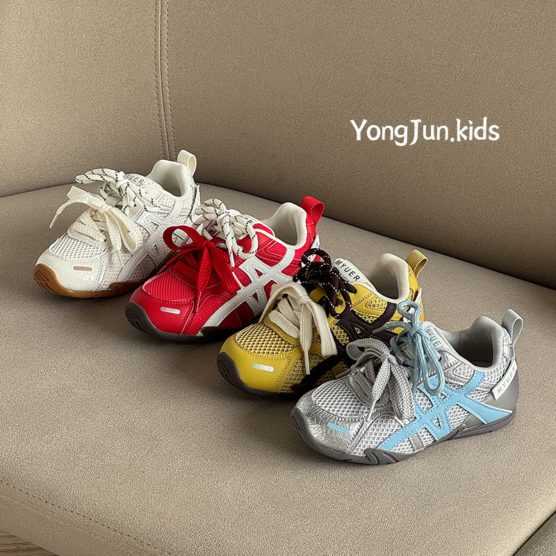 Children's Sports Shoes 2026 Spring New Fashion Versatile Girls' Running Shoes Retro Boys' Shoes Wholesale