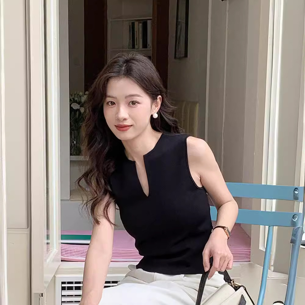 Free Shipping Cool Texture French Knitted Vest Women's 2025 Summer Fashion Pullover Outer Sleeveless Knitwear