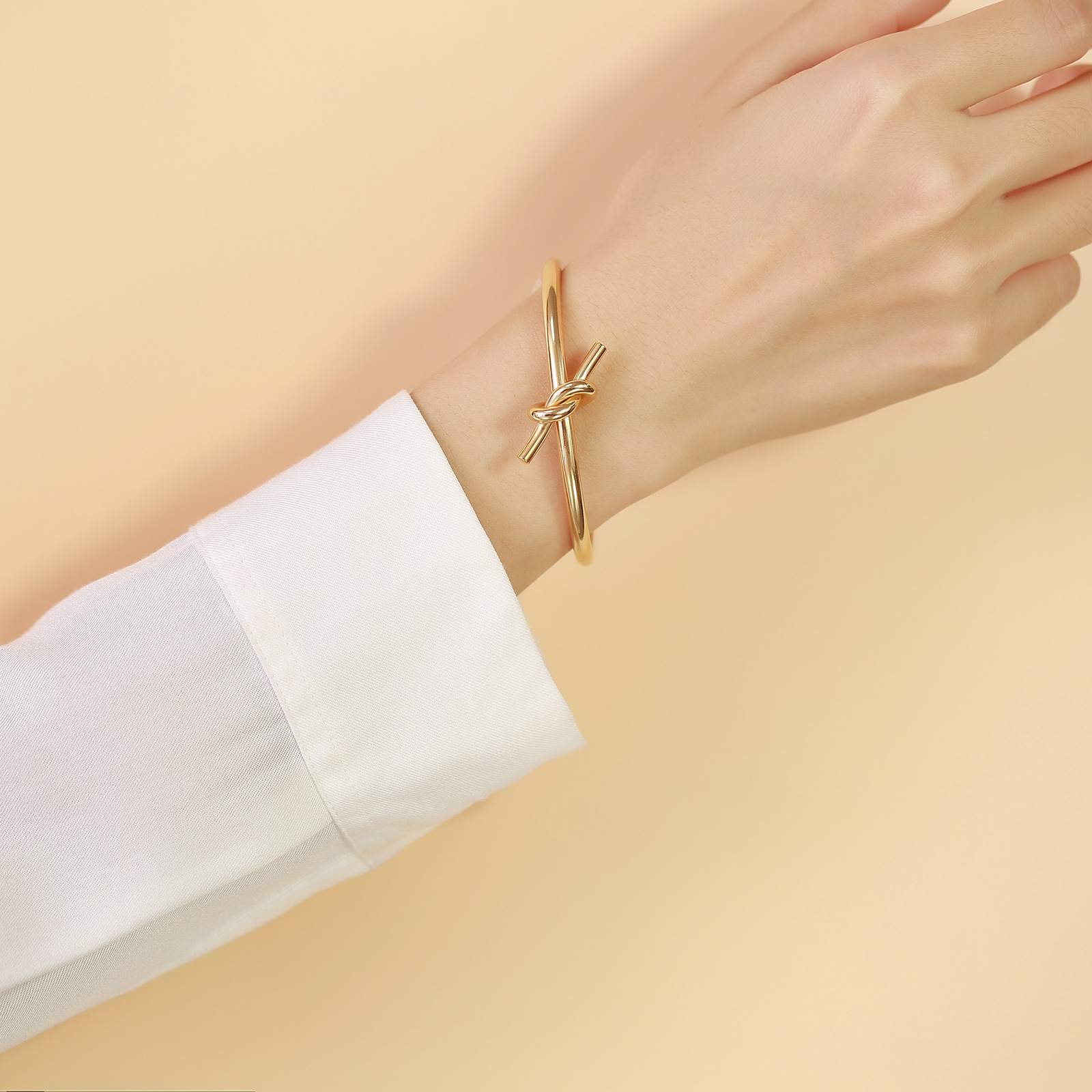 Simple Style, Classic Style Style PVD Coated Gold Plated Solid Color 201 Stainless Steel Simple Style Classic Style Waterproof Non Tarnish 201 Stainless Steel Bangle