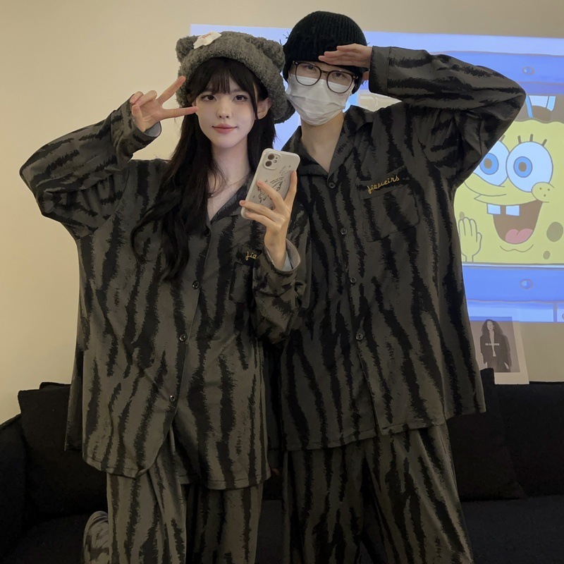 Dark gray stripes (same style for men and women)