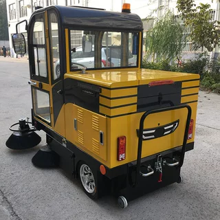厂家现货树叶垃圾清扫车驾驶式电动扫地车城市街道扫地机