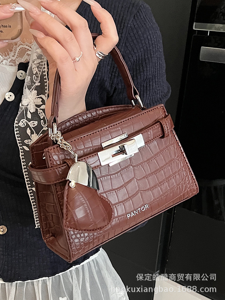 Small design summer handheld shoulder bag, Korean style