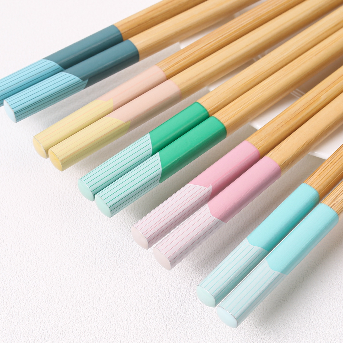 Palillos de bambú al por mayor 24cm flor impresión de película palillos de bambú cinco colores hogar Comida compartiendo una persona palillos puesto suministro personalización