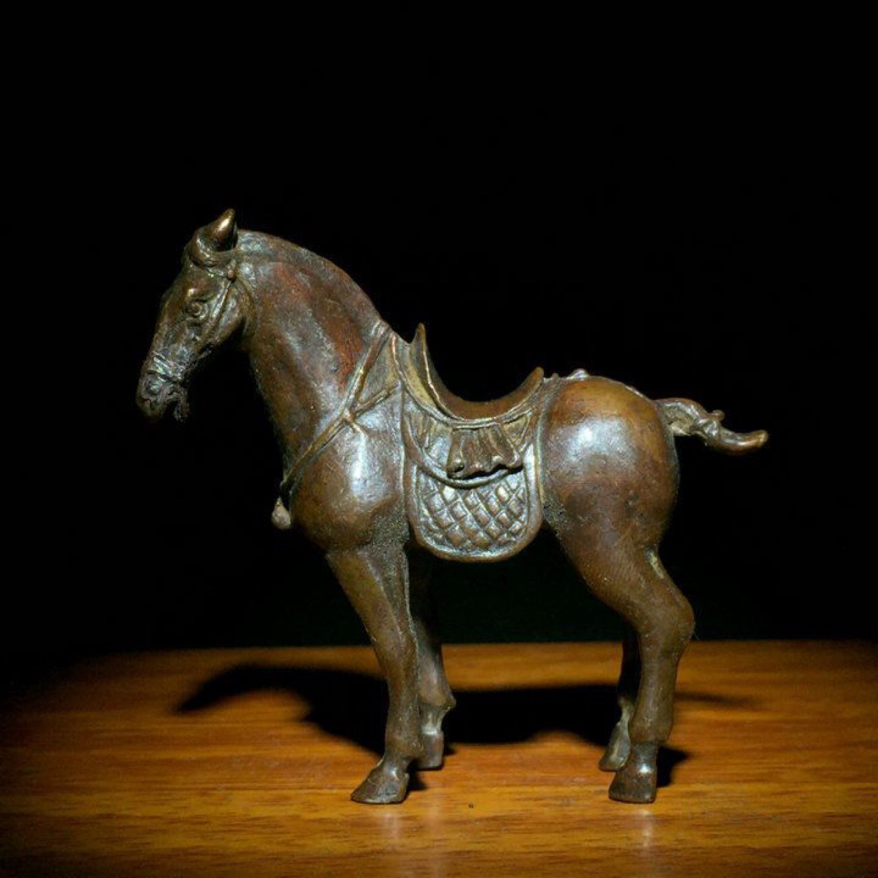 古玩铜器收藏仿古实心铜小唐马摆件骏马带马鞍马驹小铜马把件唐马