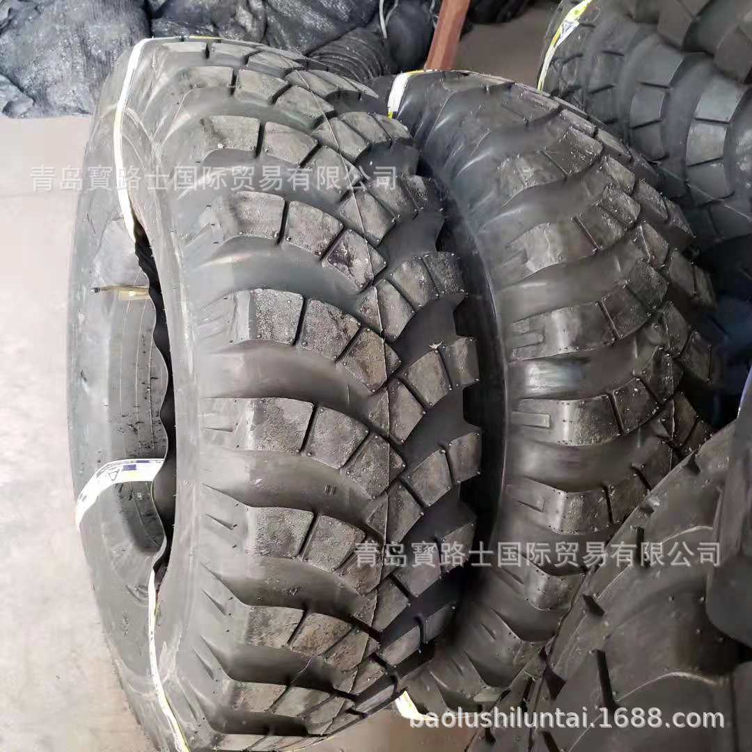 运输车轮胎  15.00-21  越野人字花纹