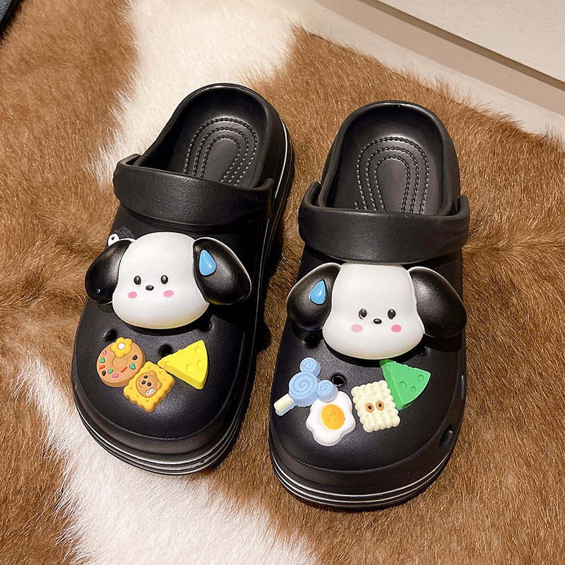 검은색 두꺼운 밑창의 땀 흘리는 개 악어