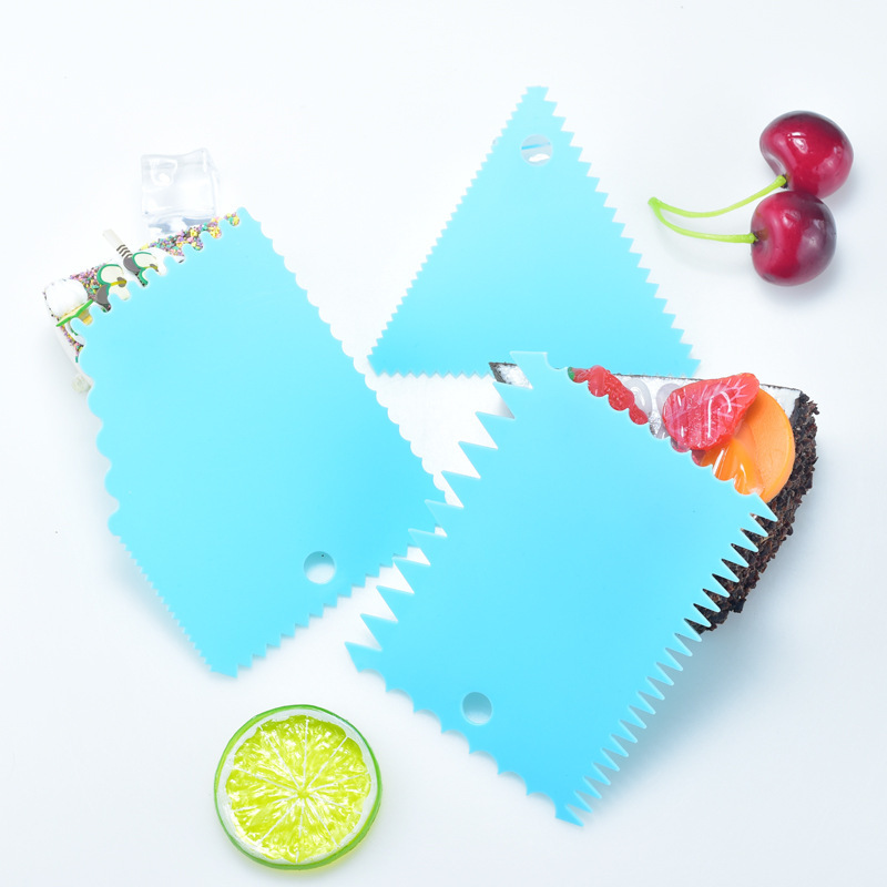 Nueva crema cortador de fideos raspador de plástico pastel herramientas de bricolaje utensilios para hornear raspador conjunto de tres piezas en stock suministro