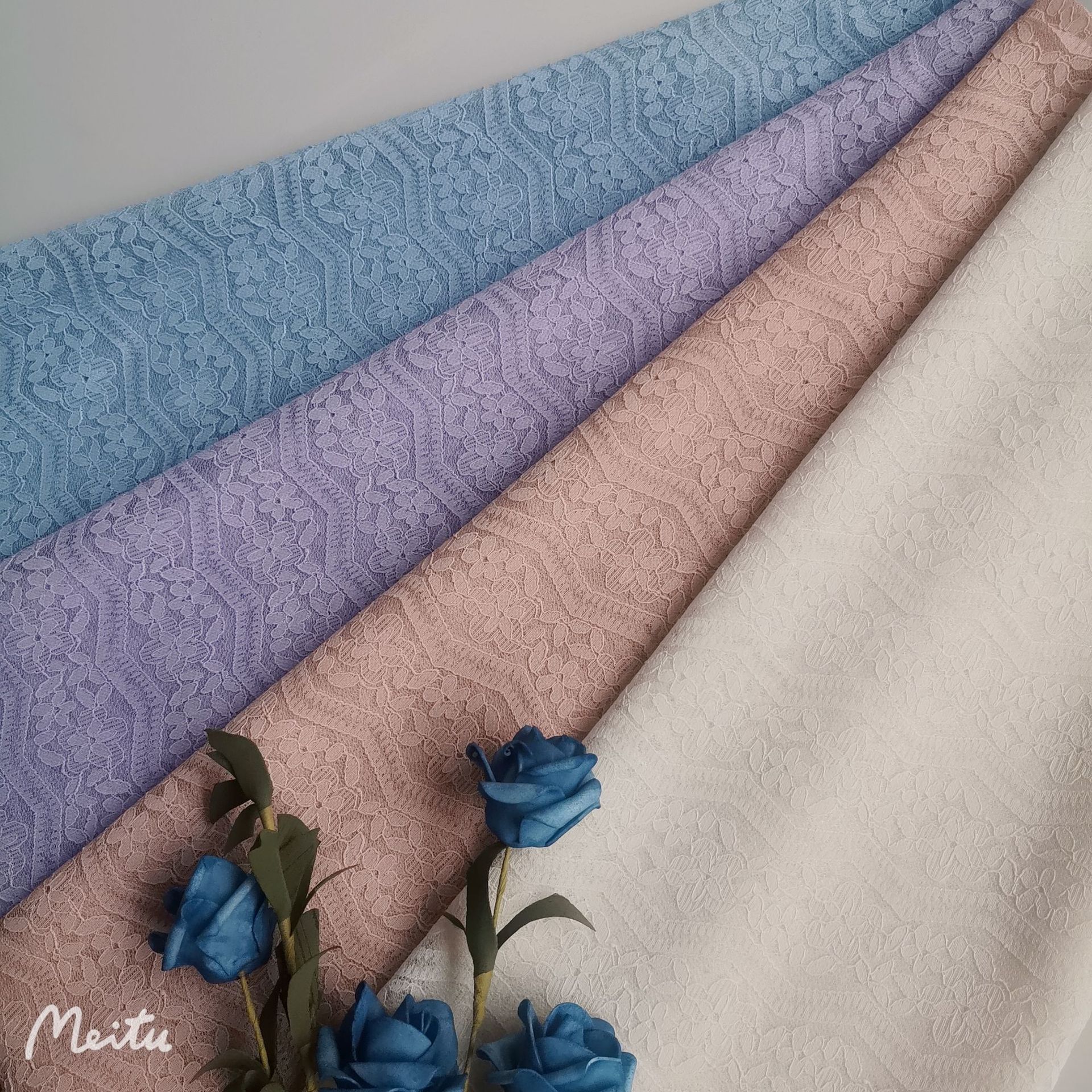 新款热卖~多色小清新涤纶无弹波浪纹路小花蕾丝 密实款裙装等面料