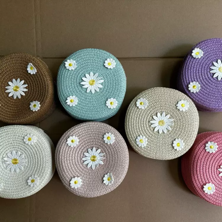 草编小包儿童包卡通圆包女童零钱包旅游景区地摊可爱小斜跨包16CM