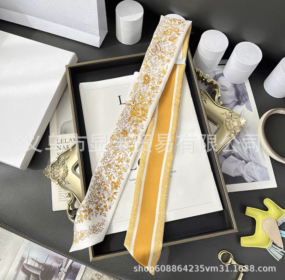 D floral yellow