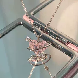 胸针;项链;耳坠